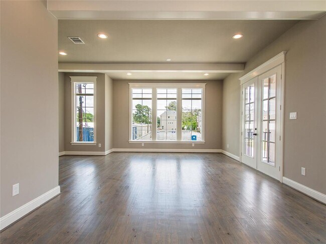 Building Photo - 1307 Upland Retreat Dr
