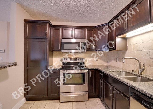 Building Photo - Sterling Heights One Bedroom Condo