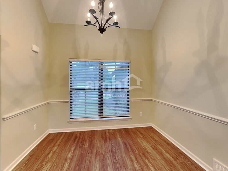 Building Photo - 7708 Romero Dr