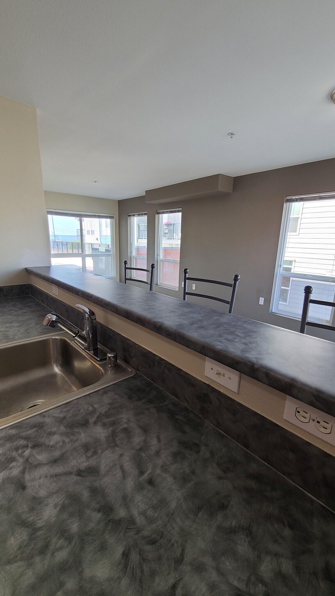 New Countertops - 2824 Grand Ave