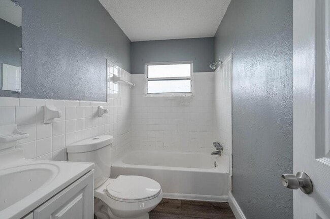 Building Photo - 235 Palmetto Ave NW