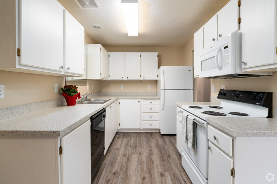 Cherry Bluffs & Cherry Ridge Apartments - 2415 N Cherry St Spokane WA ...