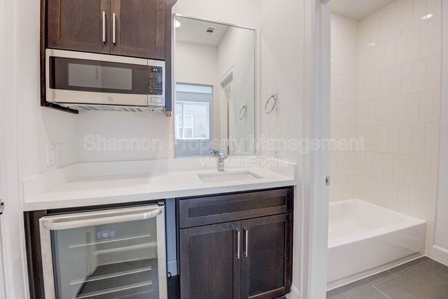 Building Photo - 1743 Eado Point Ln