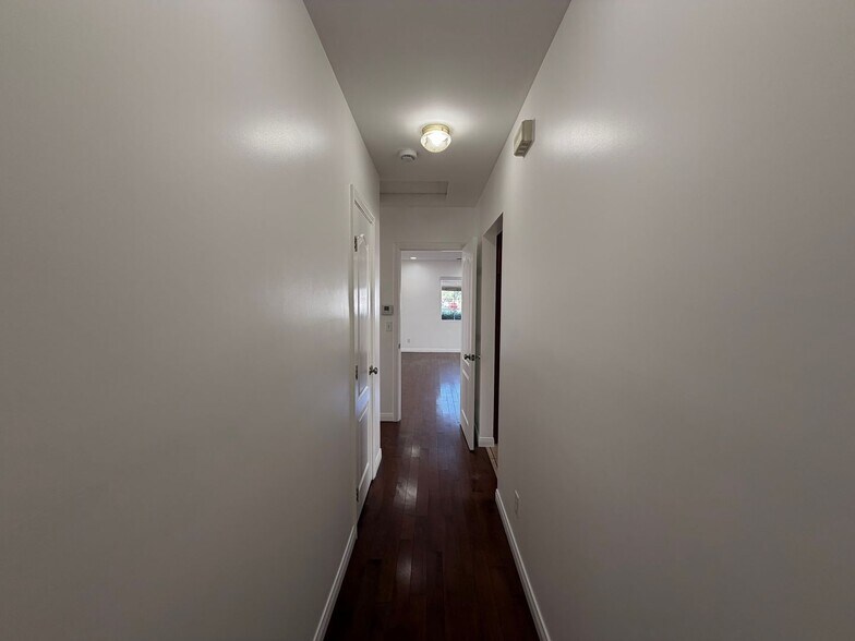 Building Photo - 3bed / 2 bath House for Rent in Monterey Park!