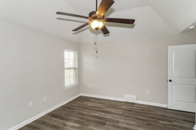 Building Photo - 2729 Miner Cove