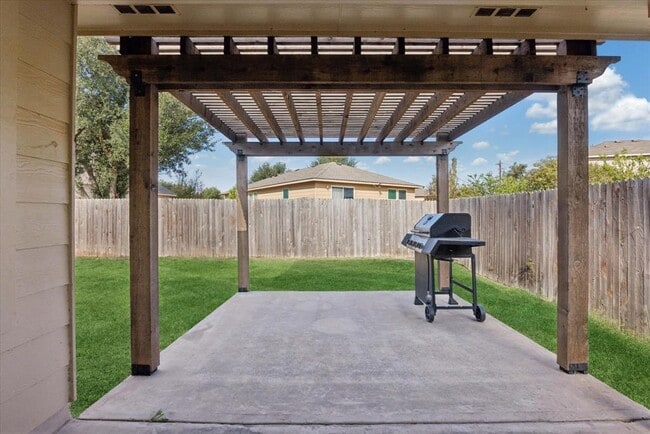 Building Photo - 11304 Autumn Ash Dr