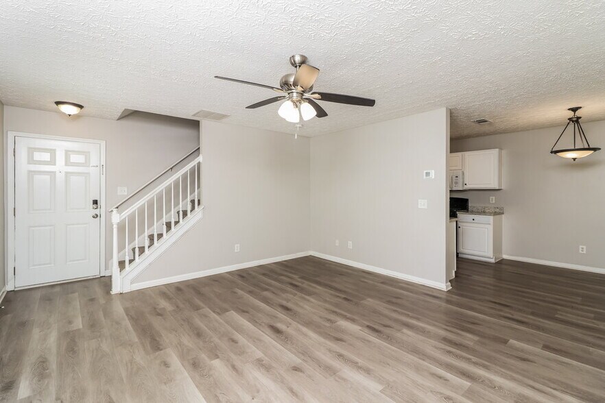 Building Photo - 168 Ilex Dr