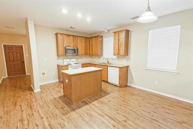 Building Photo - 4009 Hidden Meadow Ct