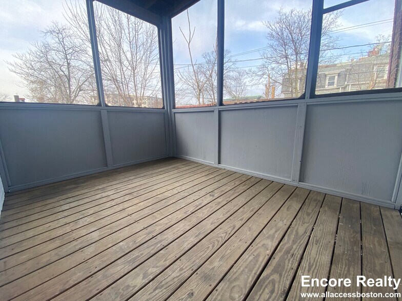 Building Photo - 33 Highgate St