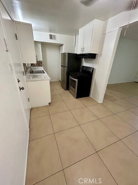 Building Photo - 37111 Cathedral Canyon Dr