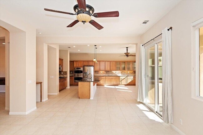 Building Photo - 80215 Queensboro Dr