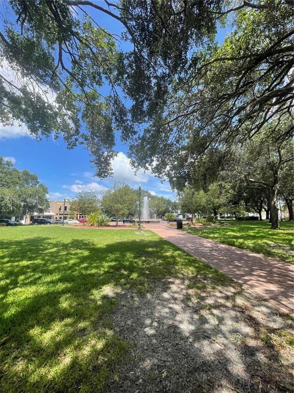 Building Photo - 2000 15th Ct NW