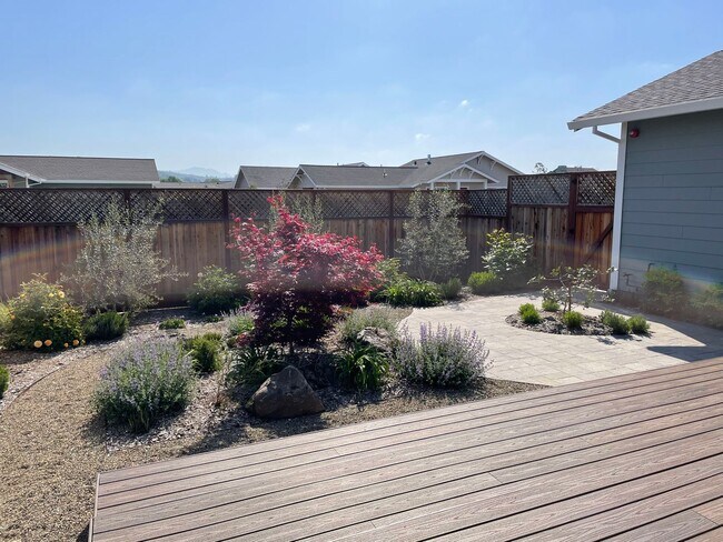 Building Photo - 3 bedroom 2 bath New Construction Coffey Park!!