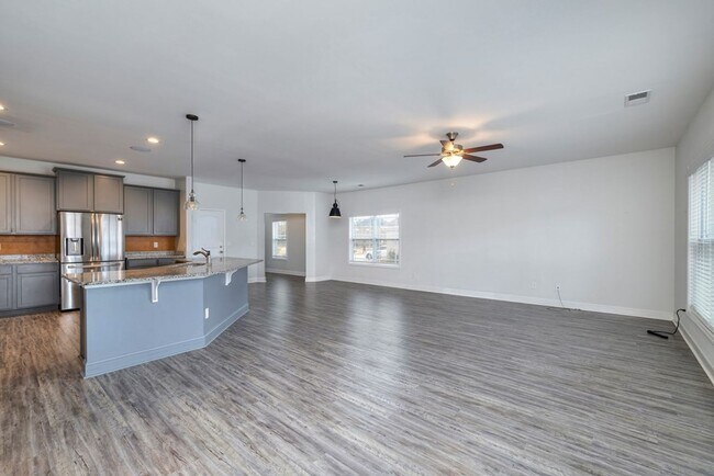 Building Photo - Beautiful home in popular Heritage Bay - F...