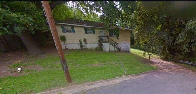 Building Photo - 3bed 2 bath with den