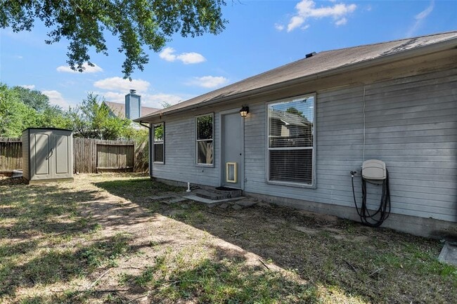 Building Photo - 18103 Gravenhurst Ln