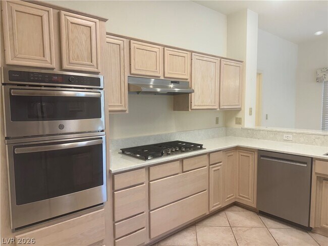 Building Photo - 8900 Kingsmill Dr