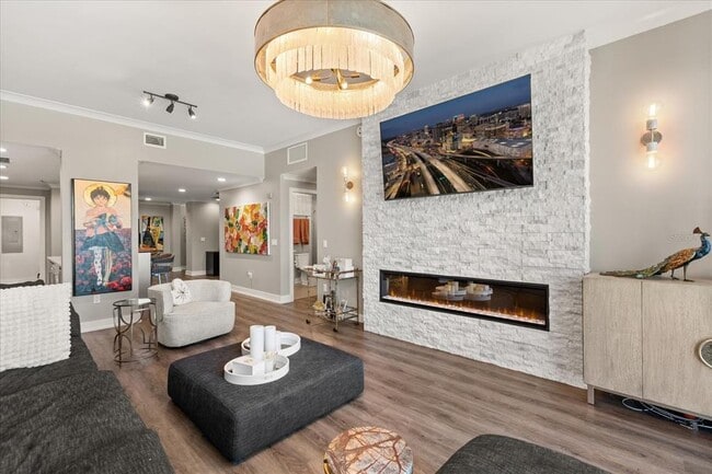 Building Photo - 260 S Osceola Ave