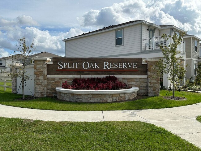 Building Photo - Stunning 4/2 close to Lake Nona!!