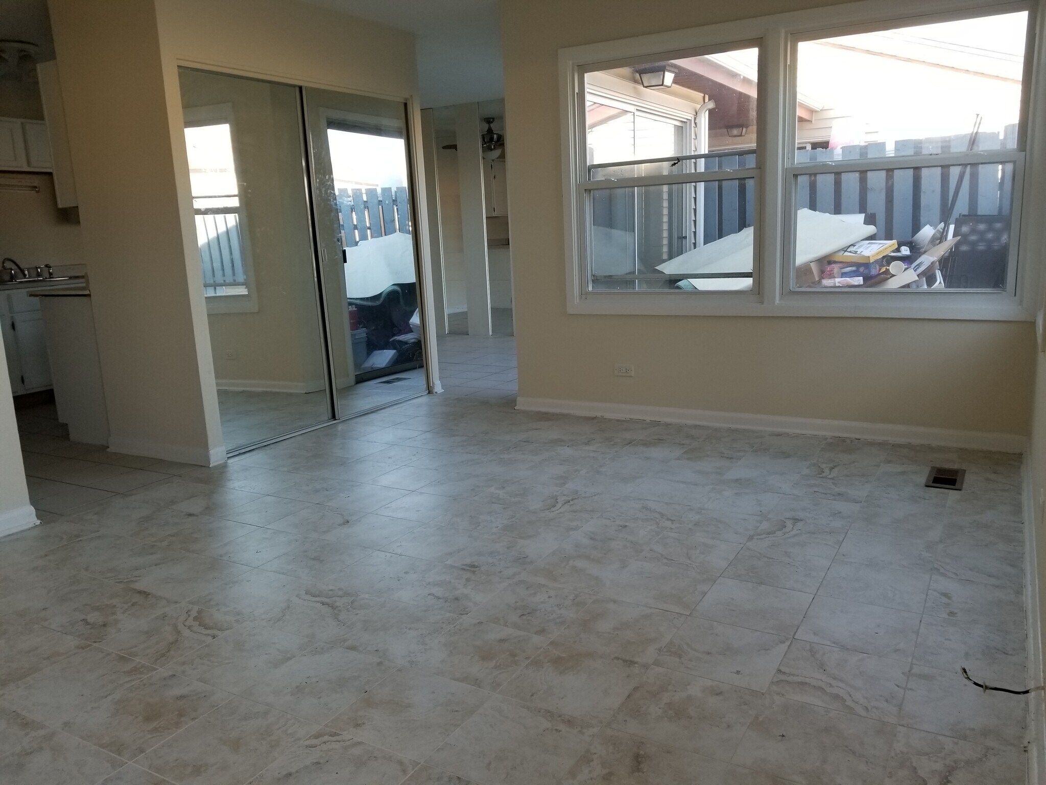 Building Photo - 1751 Queensbury Cir