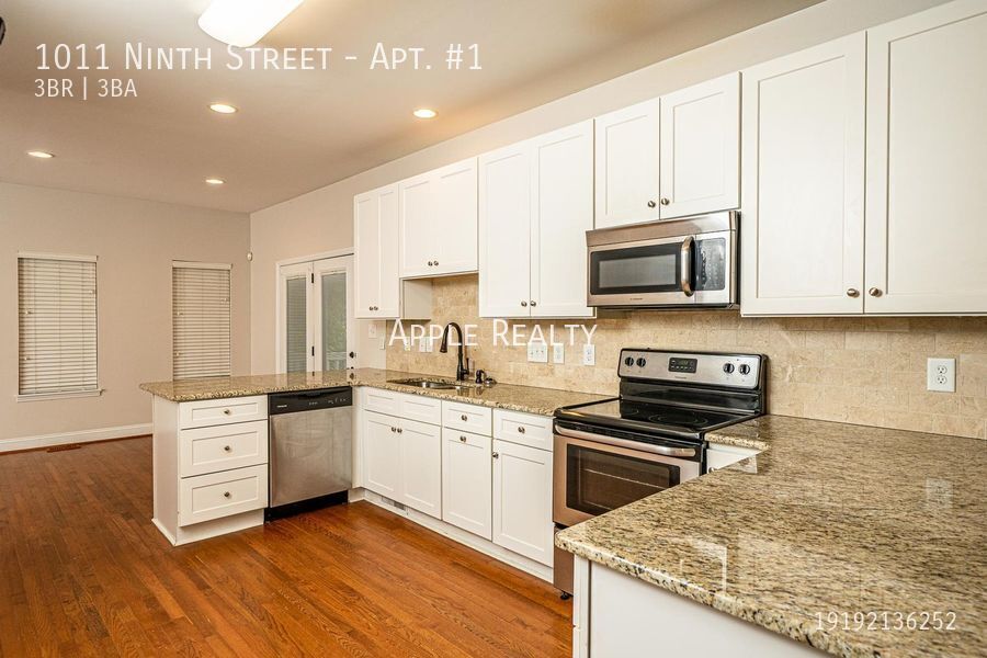 Building Photo - 1011 9th St