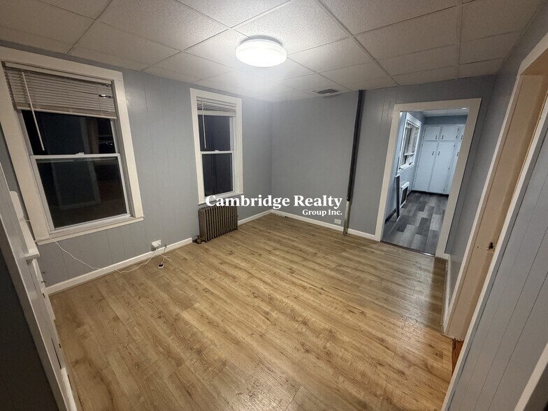 Building Photo - 63 Whitman St