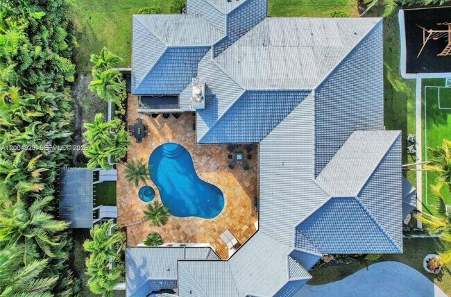 Building Photo - 11400 NW 7th St