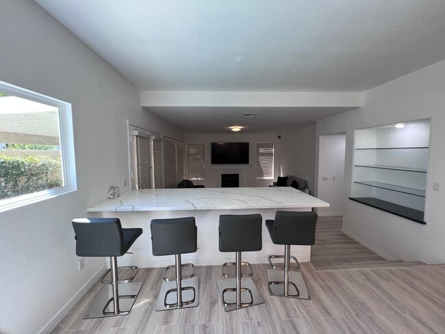 Building Photo - Summerlin 5 Bedroom with a Swimming Pool