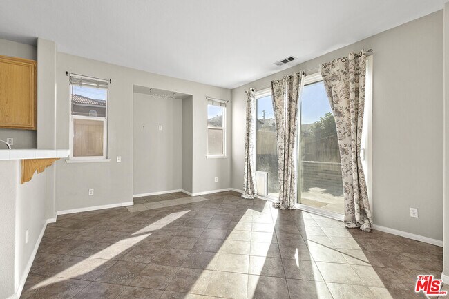 Building Photo - 30319 Cedar Oak Ln