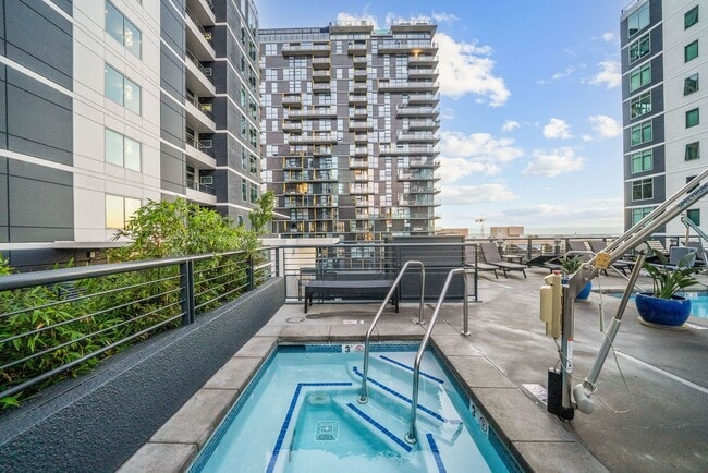 Building Photo - Expansive Little Italy 1 Bedroom at Acqua ...