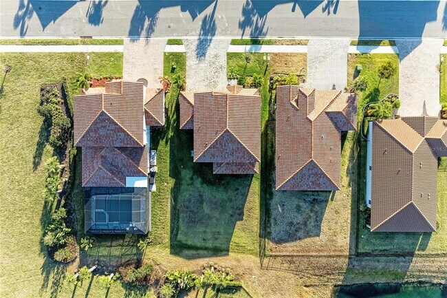 Building Photo - 13827 Green Hammock Pl