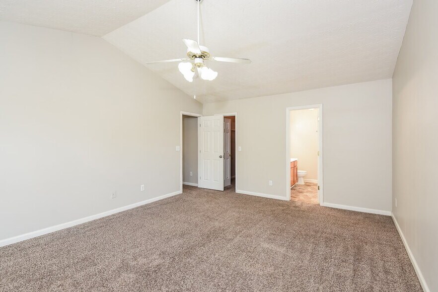 Building Photo - 2217 Baker Carter Dr