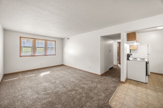 Building Photo - Clover Creek | Standard 2-Bedroom *