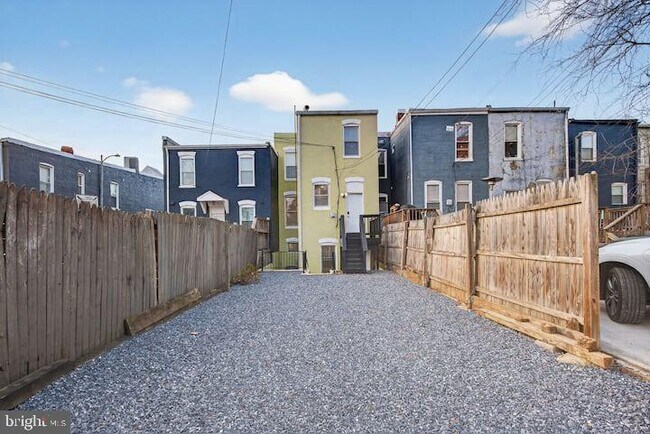 Building Photo - 1119 Montello Ave NE