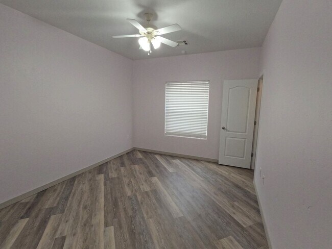 Building Photo - 2947 Longbow Loop