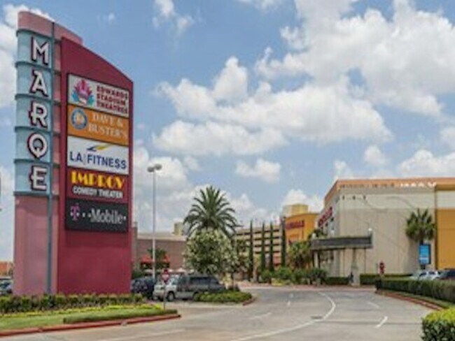 Building Photo - 8277 Kingsbrook Rd