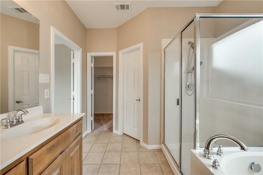 Master Bathroom with Walk-in Closet - 2716 Twinflower Dr