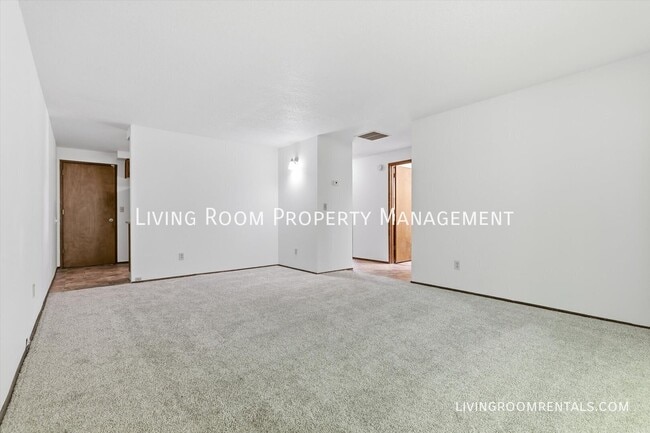 Building Photo - 2114 SE 92nd Ave