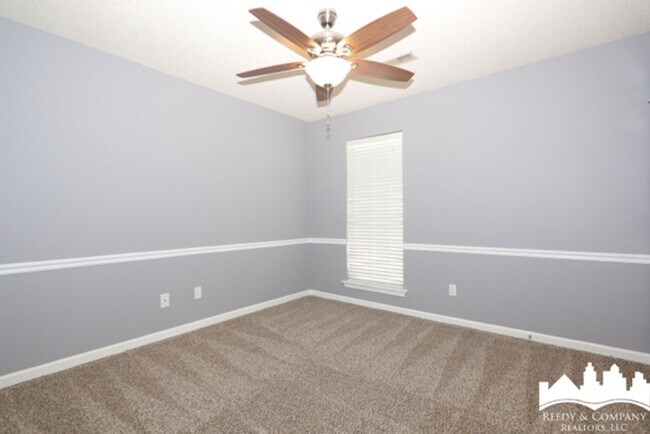 Building Photo - 2573 Laurelcrest Dr