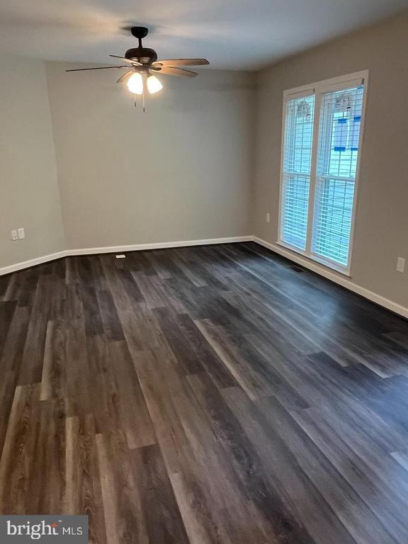 Building Photo - 355 Crescendo Way