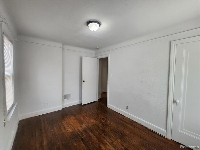 Building Photo - 16723 Asbury Park