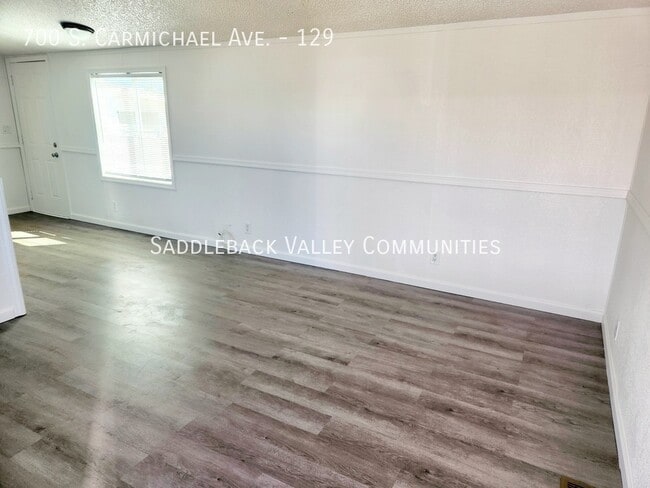 Building Photo - 700 S Carmichael Ave