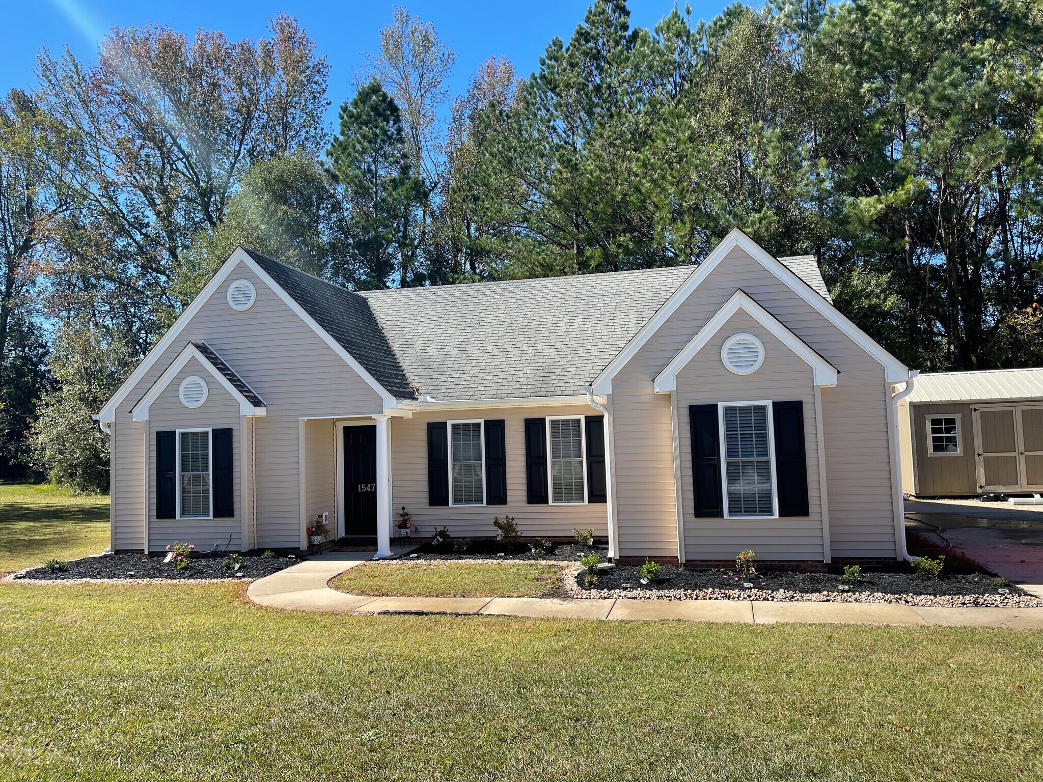 Building Photo - 1547 Cedar Rock Church Rd