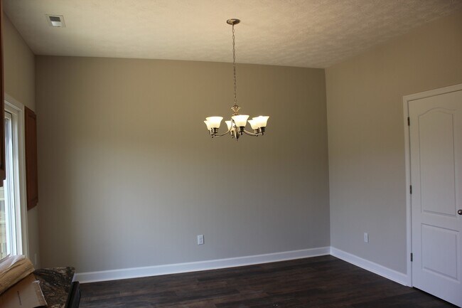 Building Photo - 163 Cedar Point Ln