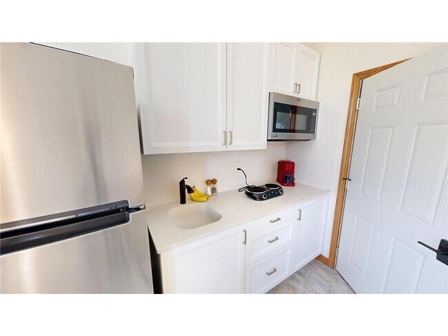 Building Photo - 542 Benson Ave SW