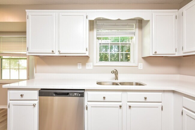 Building Photo - 1080 Crystal Springs Trail