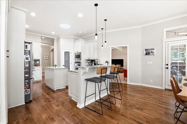 Building Photo - Luxury Living in Southeast Boise, 3-Car Garage, Hot Tub & Flexible Bonus Loft & Private/Secure Wo...