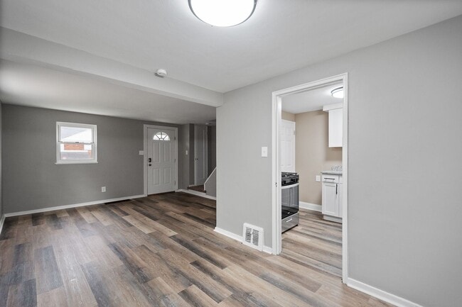 Building Photo - 28 Wenzell Pl