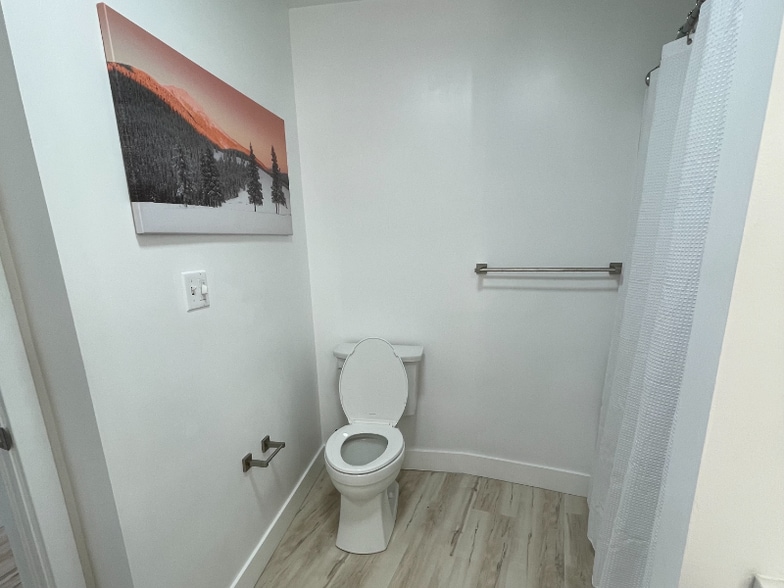 Building Photo - 1364 Still Water Dr