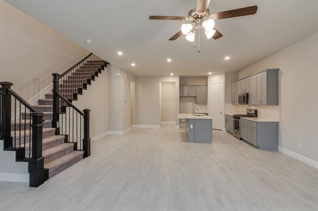 Building Photo - 913 Ponds Edge Ln